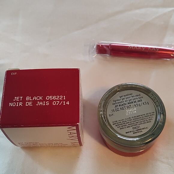 Mary Kay Gel Eyeliner & expandable brush applicator jet black pink red box - Picture 4 of 5